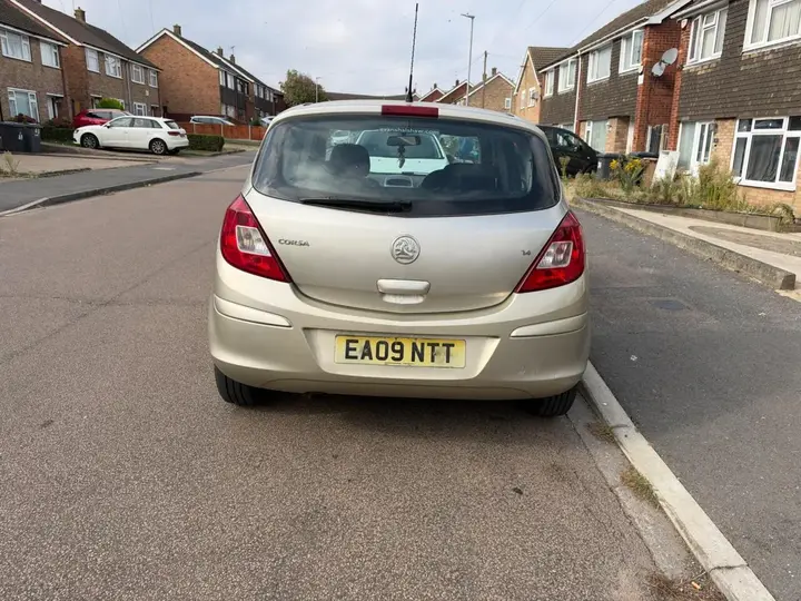 Vauxhall Corsa 2009 photo 4