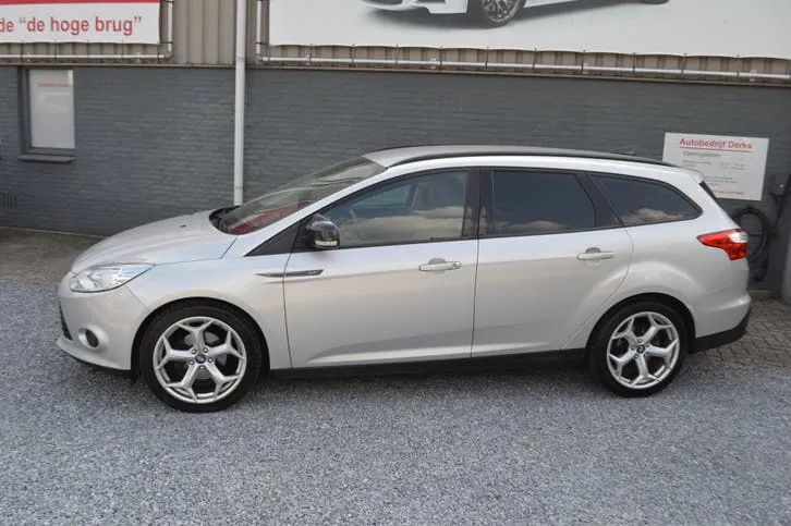 Ford Focus 2013 photo 3
