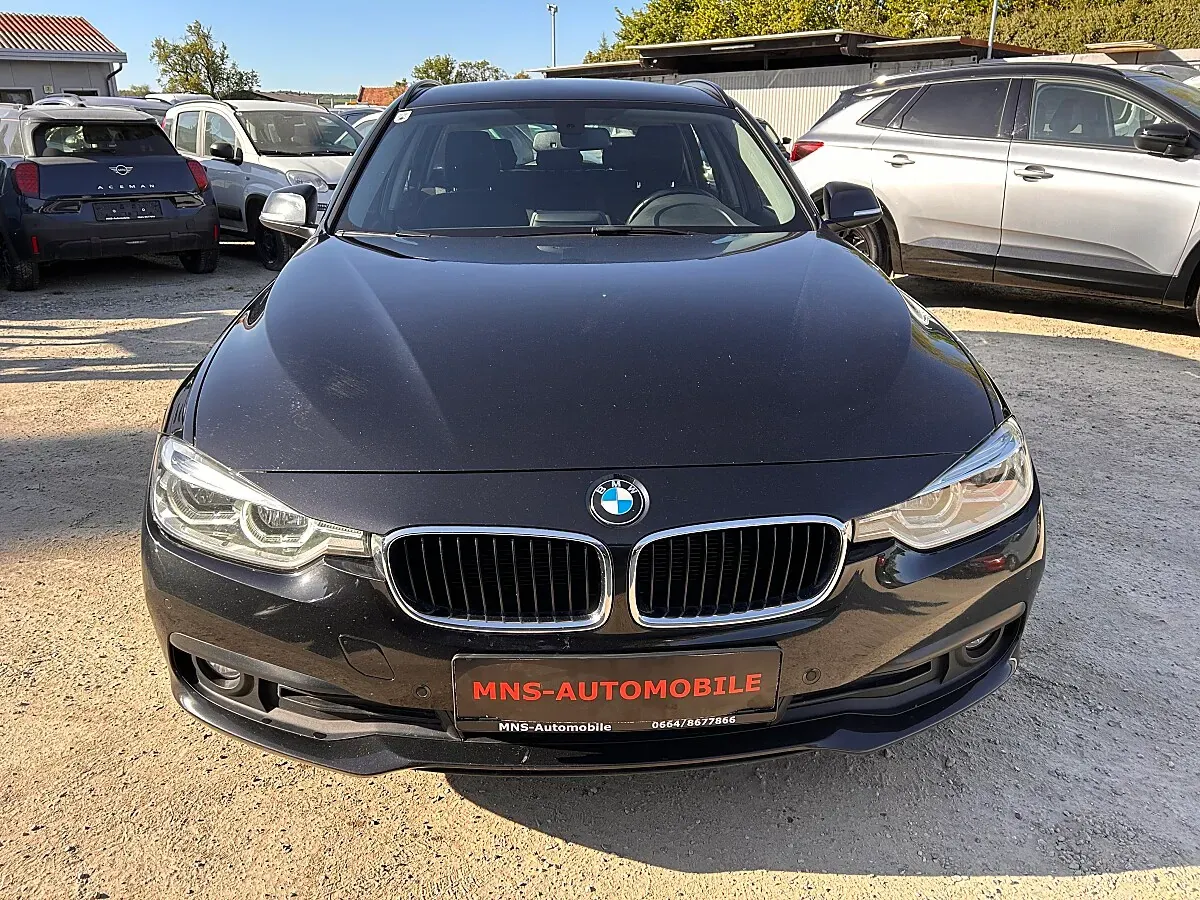 BMW 3 Series 2018 photo 2