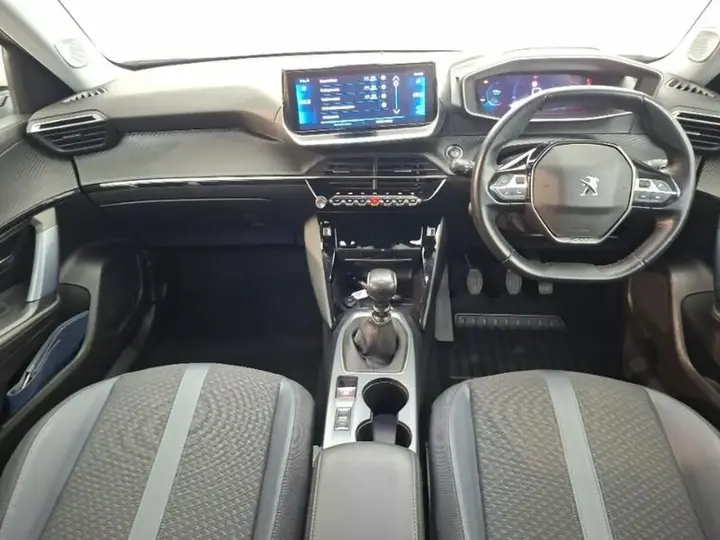 Peugeot 2008 2021 photo 3