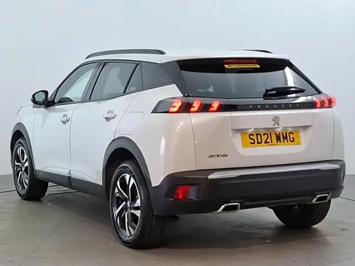 Peugeot 2008 2021 photo 2