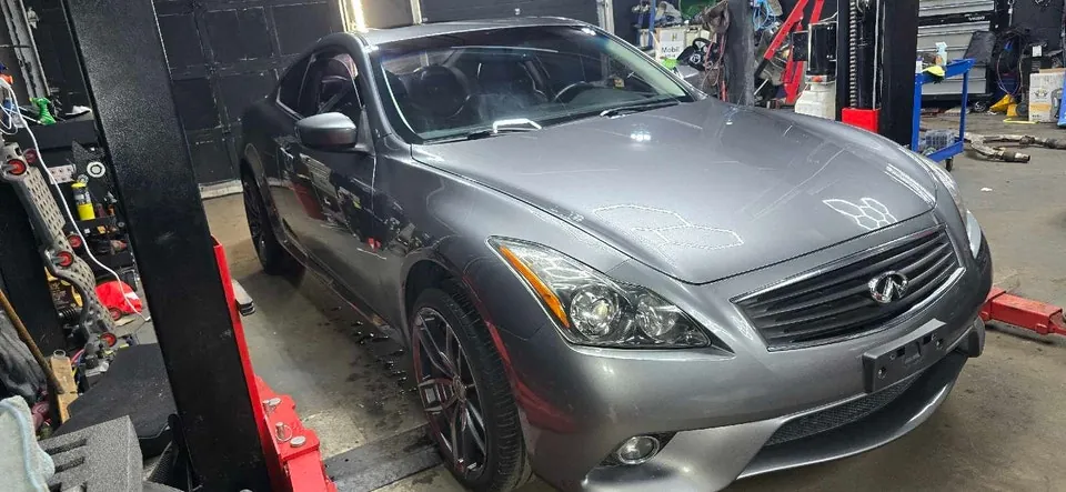Infiniti G37X 2011 photo 4