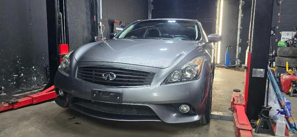 Infiniti G37X 2011 photo 3