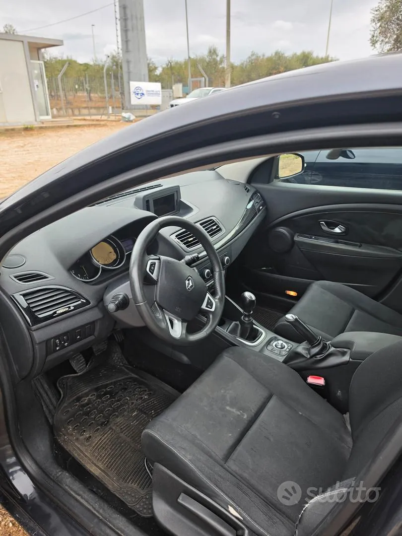 Renault Megane 2011 photo 5