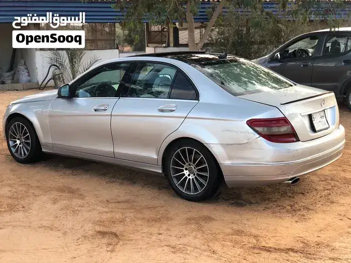 Mercedes-Benz C-Class 2008 photo 2