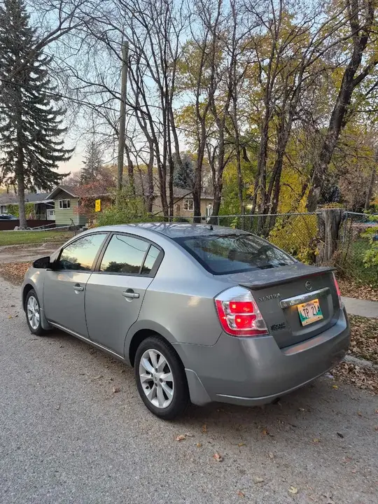 Nissan Sentra 2012 photo 3