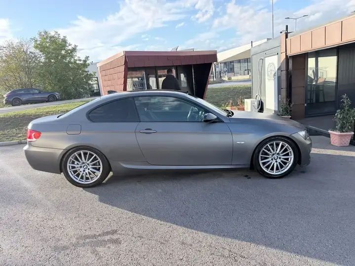 BMW 325I Coupé 2008 photo 3