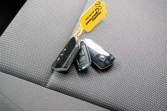 Volkswagen Multivan 2024 photo 3