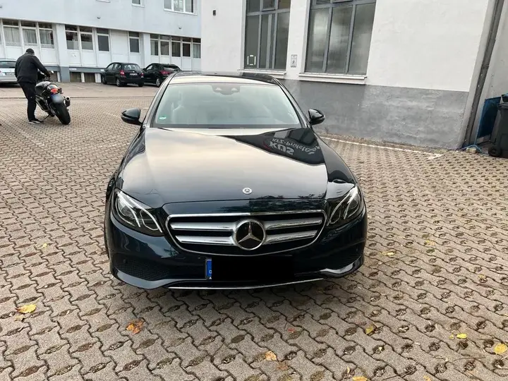 Mercedes-Benz E