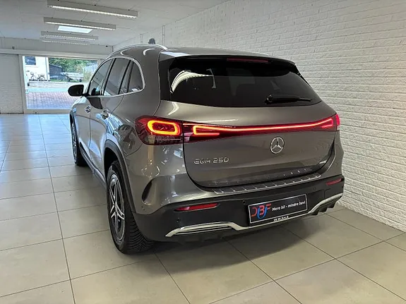 Mercedes-Benz Eqa250 2022 photo 3