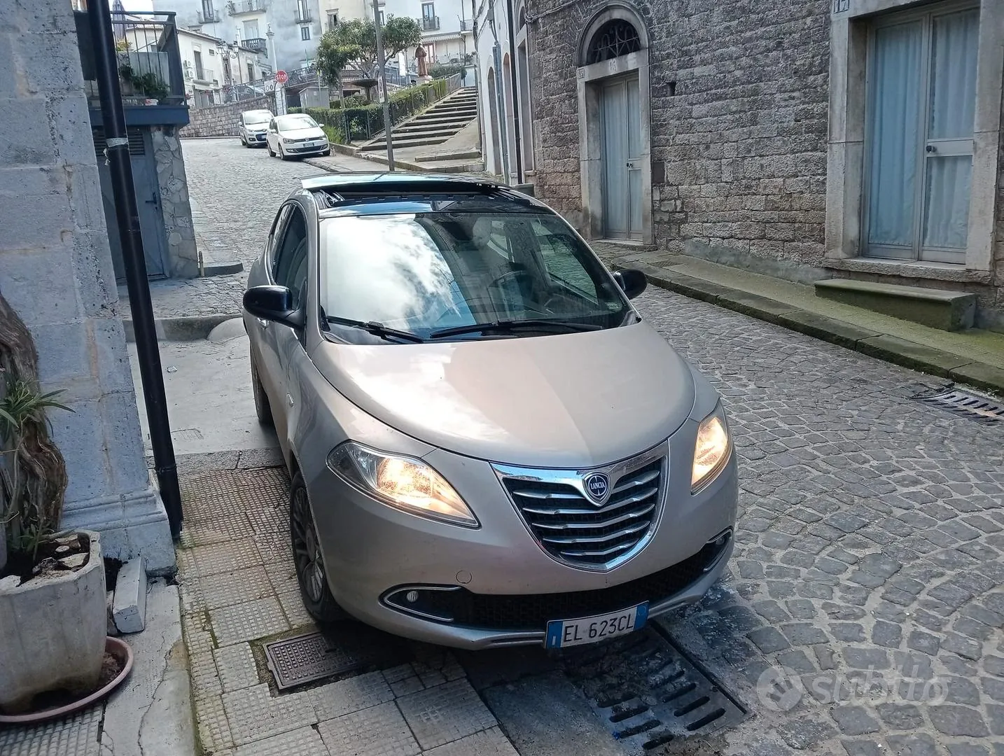 Lancia Ypsilon