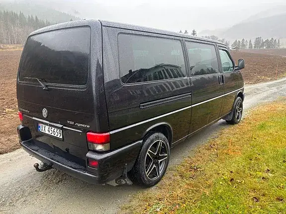 Volkswagen Caravelle 2000 photo 3
