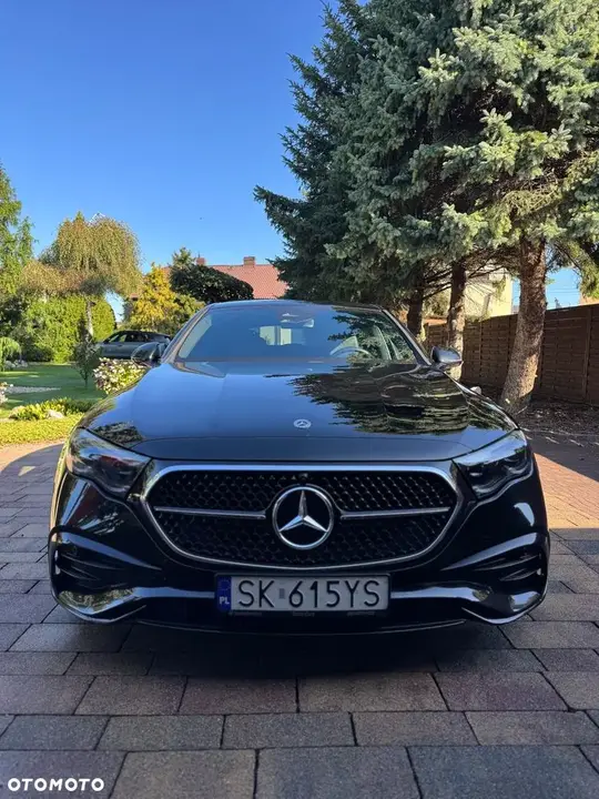 Mercedes-Benz E-Class 2023 photo 2