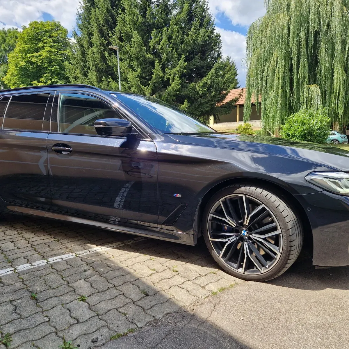 BMW 5 Series 2021 photo 3