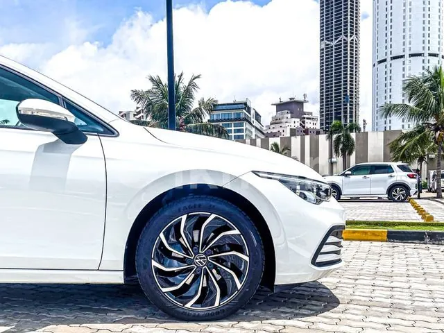 Volkswagen Golf 2023 photo 3