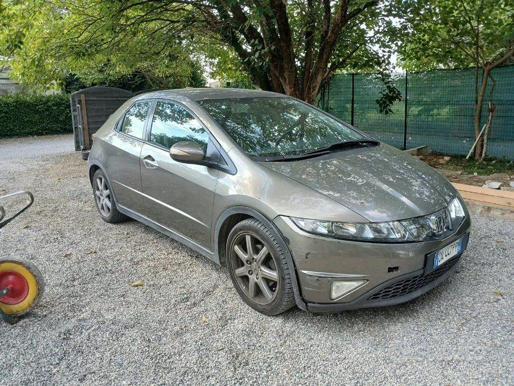 Honda Civic 2006 photo 3