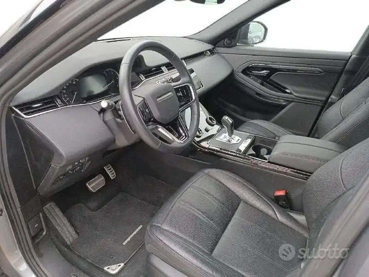 Land Rover Evoque 2023 photo 4