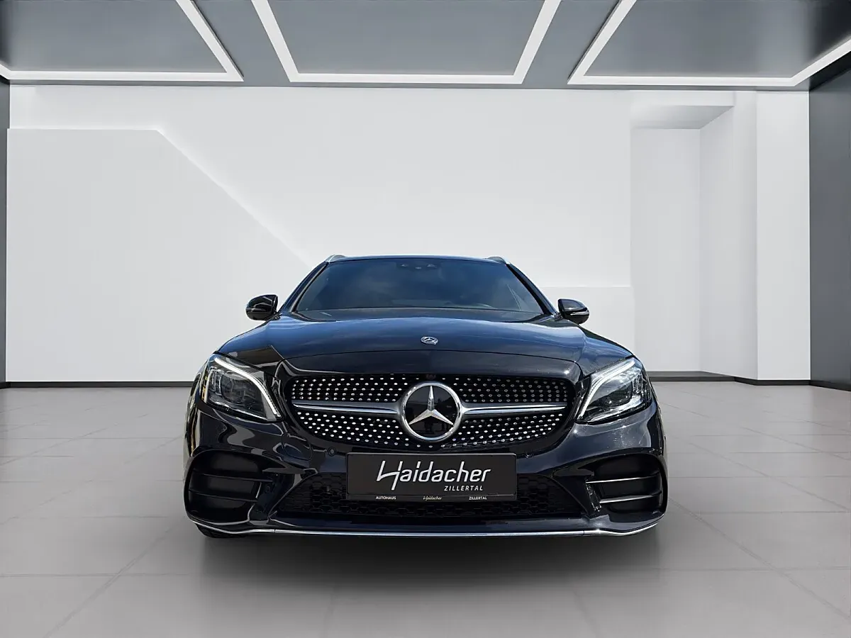 Mercedes-Benz C-Class 2019 photo 3