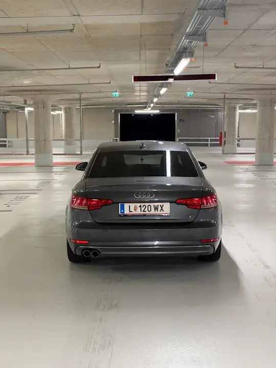Audi A4 2017 photo 2