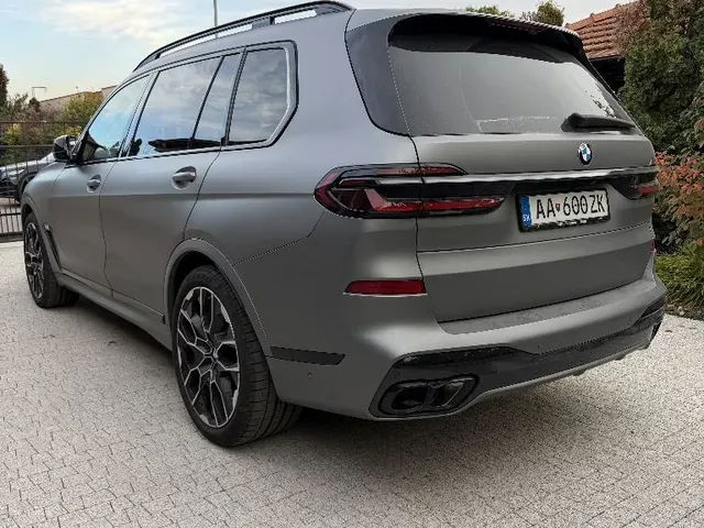 BMW X7 2025 photo 2