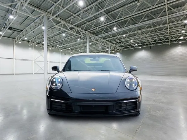 Porsche 911 2024 photo 2