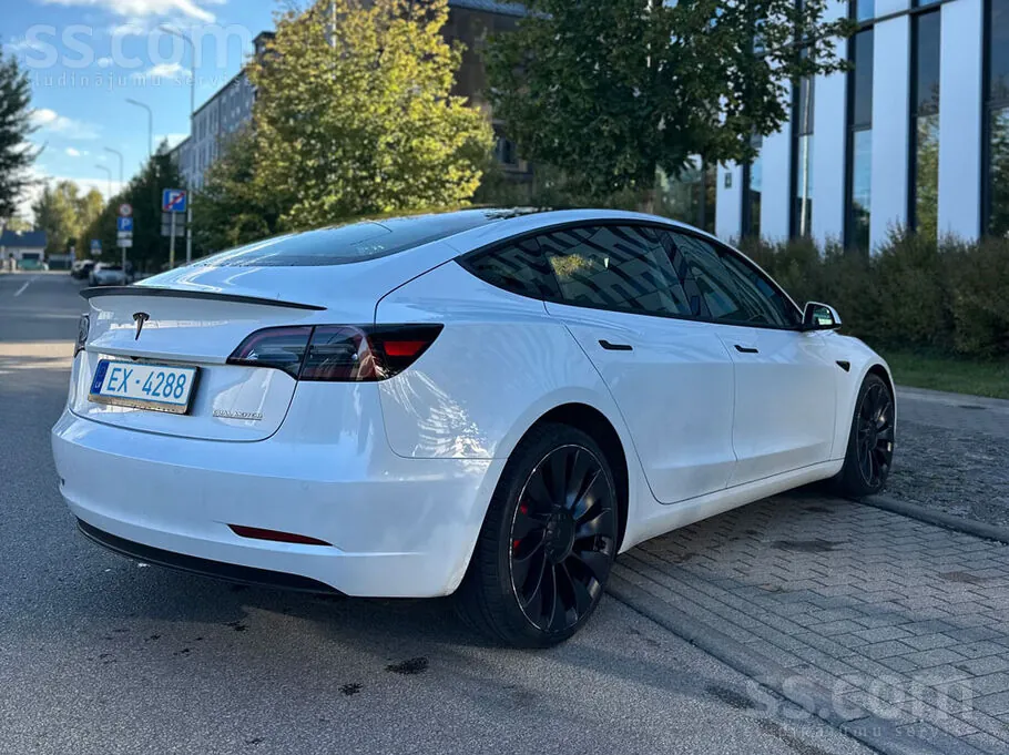 Tesla Model 3 2021 photo 5