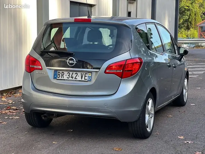 Opel Meriva 2011 photo 2
