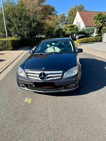 Mercedes-Benz C180