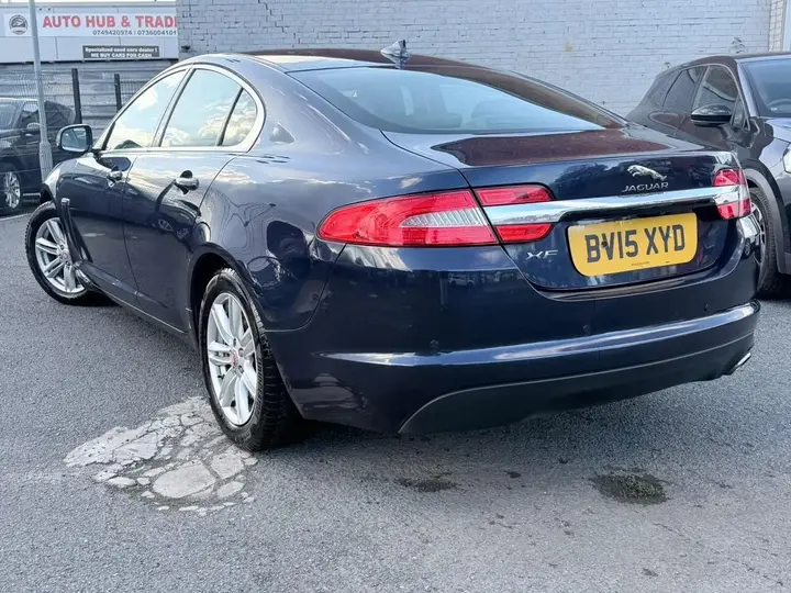 Jaguar Xf 2015 photo 2