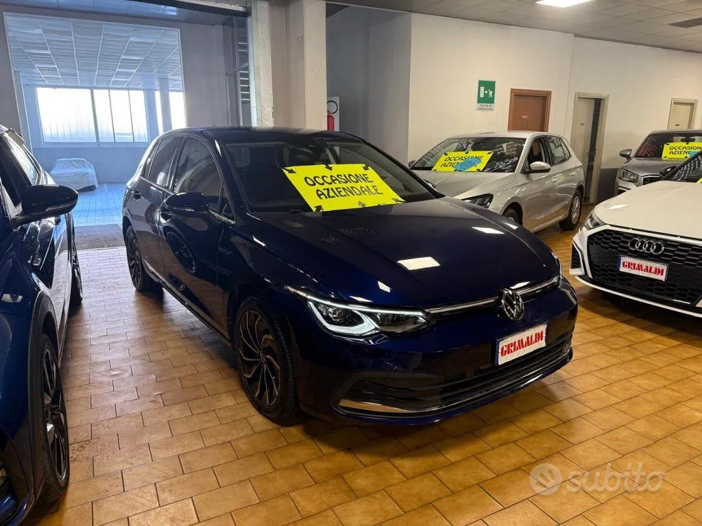 Volkswagen Golf 2022 photo 2