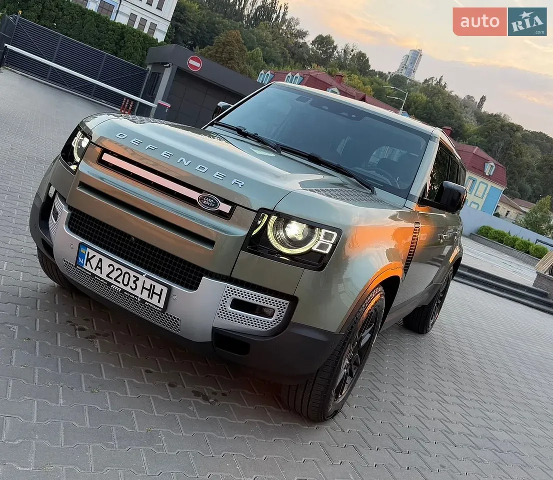 Land Rover Defender 2022 photo 2