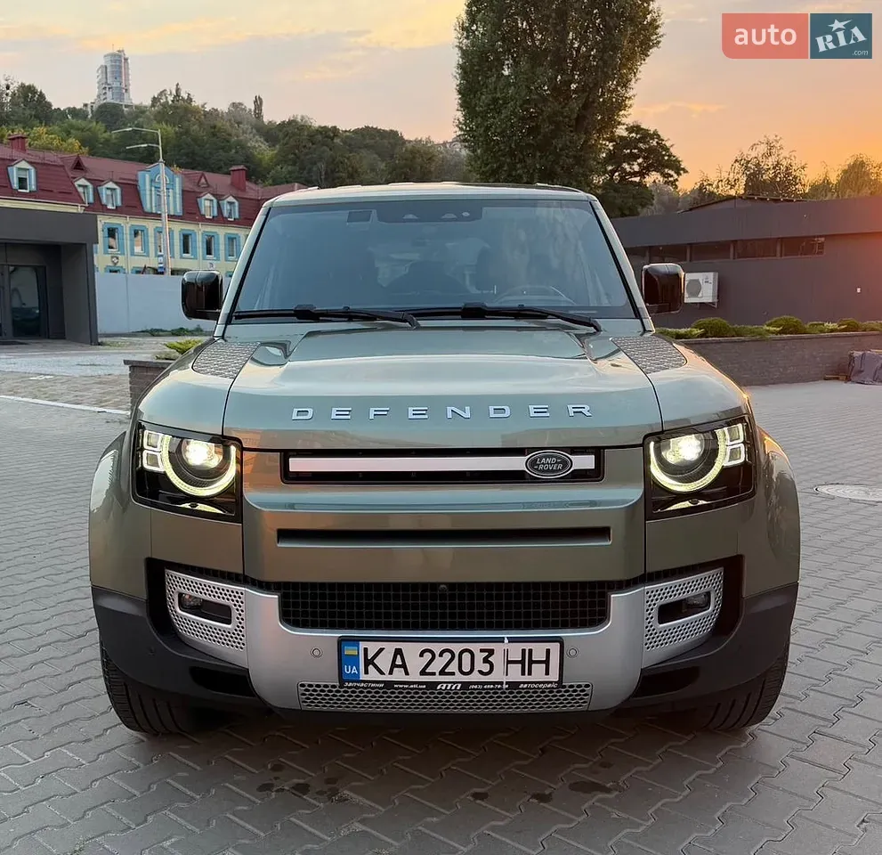 Land Rover Defender 2022 photo 3