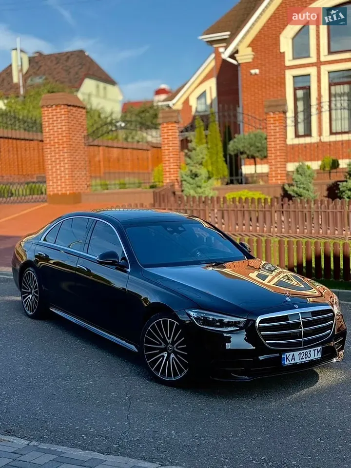 Mercedes-Benz S-Class