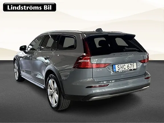 Volvo V60 Cross Country 2023 photo 4