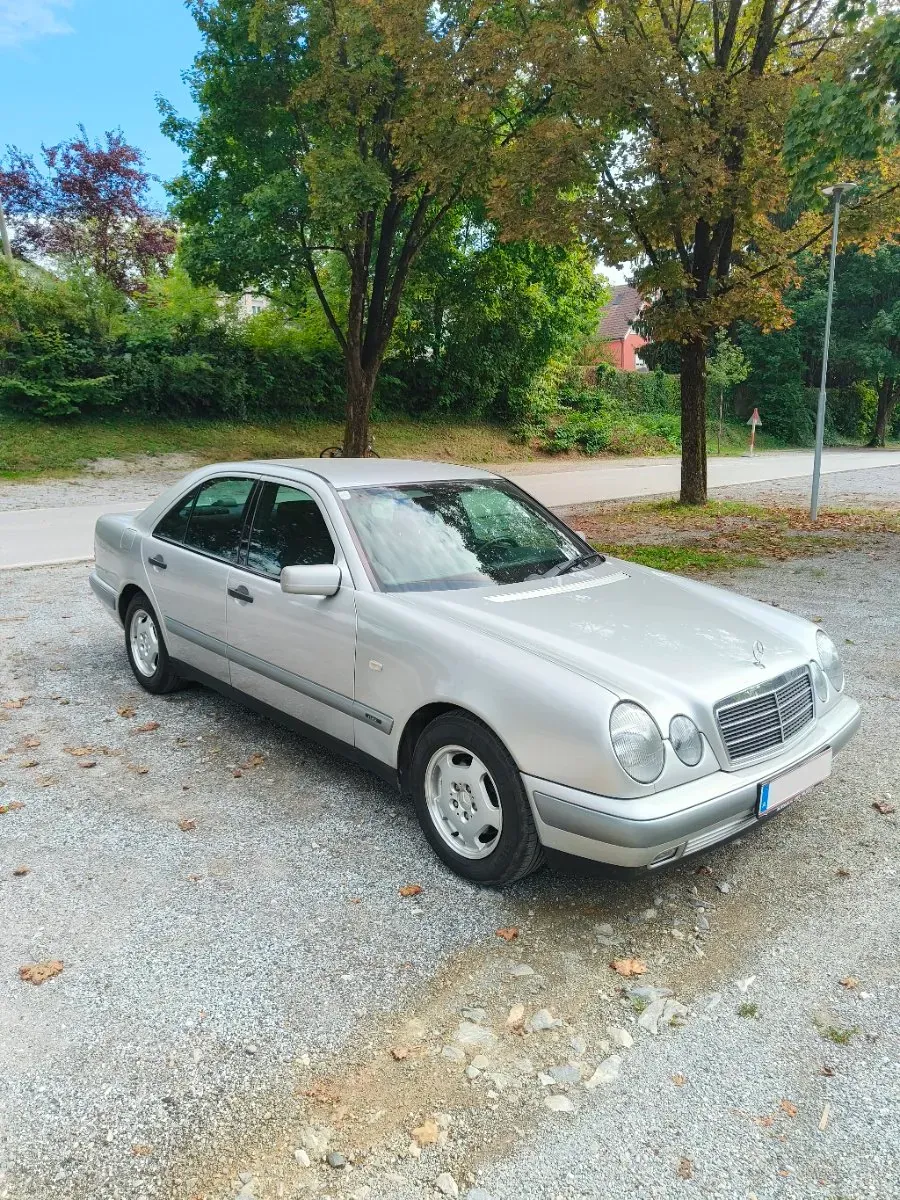 Mercedes-Benz E-Class 1997 photo 2