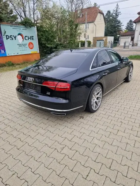 Audi A8 2017 photo 3
