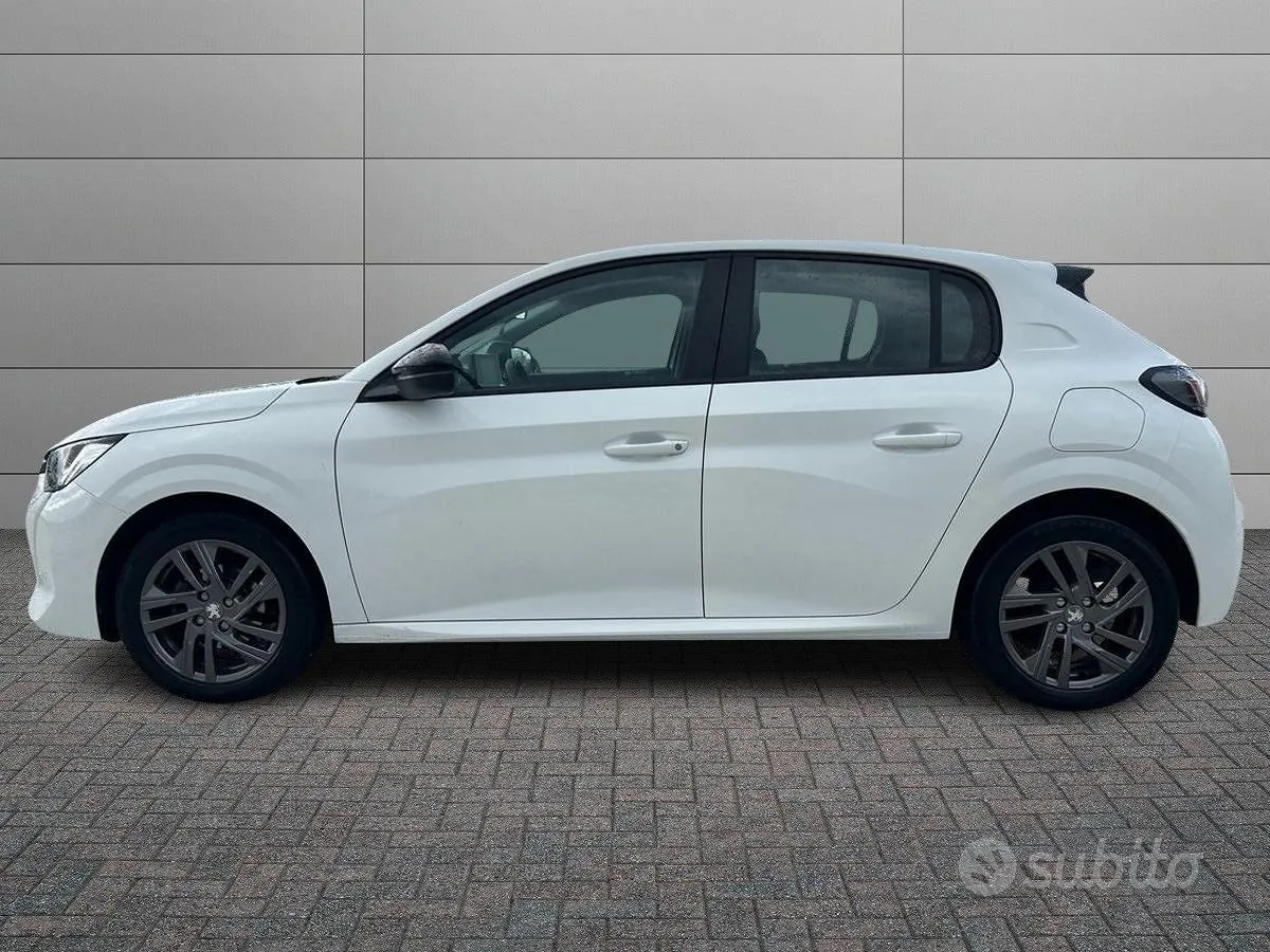 Peugeot 208 2022 photo 2