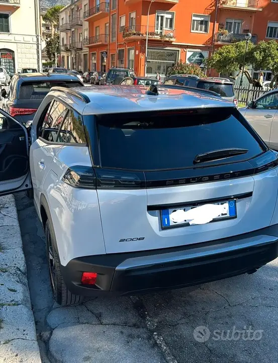 Peugeot 2008 2025 photo 2