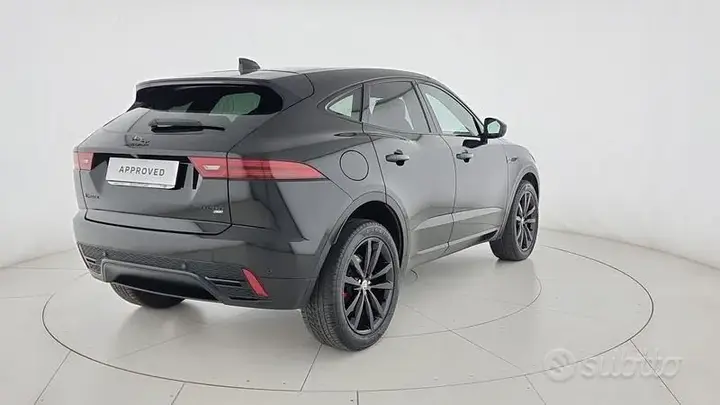 Jaguar E-Pace 2022 photo 2