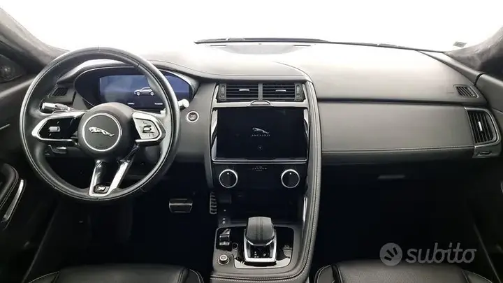 Jaguar E-Pace 2022 photo 4