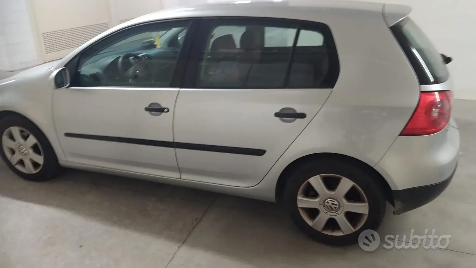 Volkswagen Golf 2005 photo 2