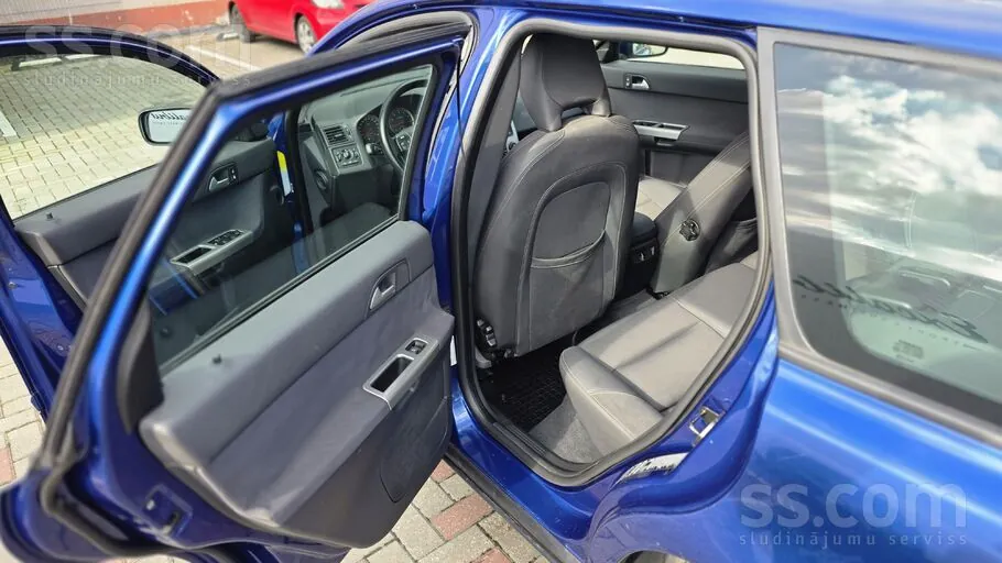 Volvo V50 2005 photo 5
