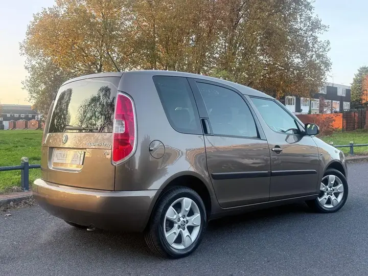Skoda Roomster 2013 photo 3