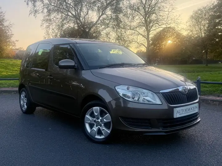 Skoda Roomster 2013 photo 2