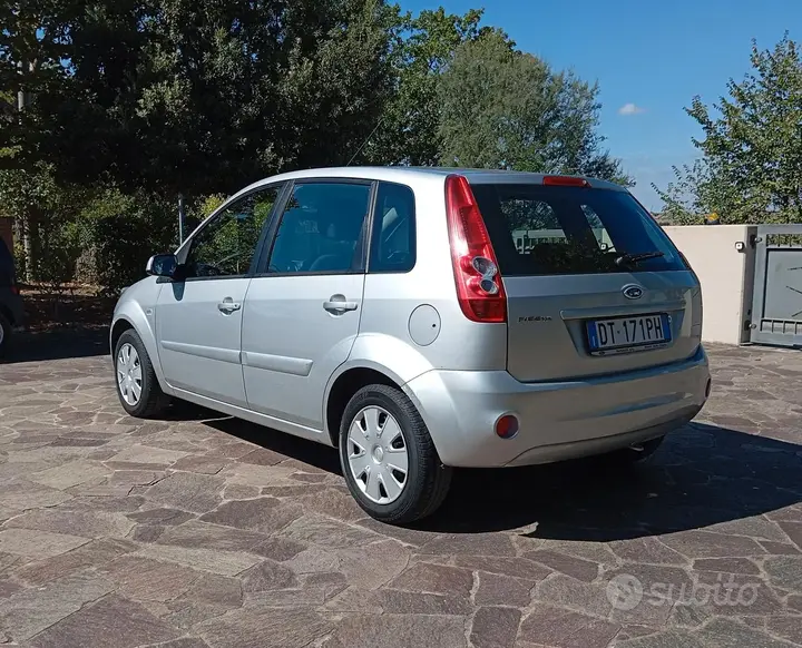 Ford Fiesta 2008 photo 3