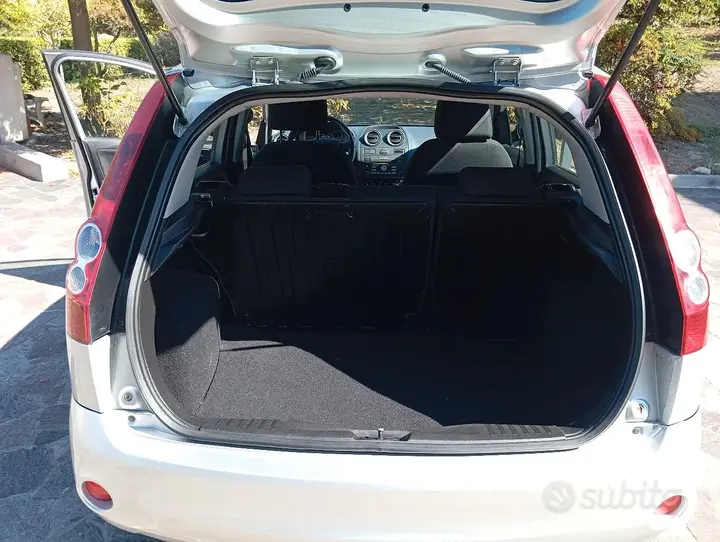 Ford Fiesta 2008 photo 4