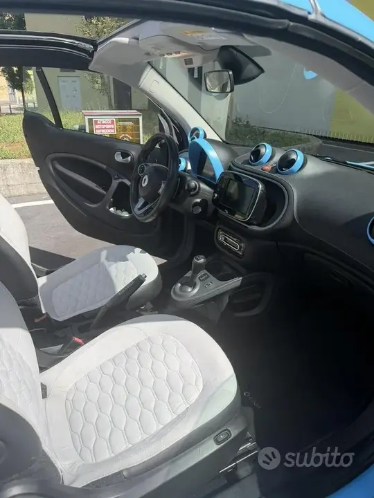 Smart Fortwo 2017 photo 2