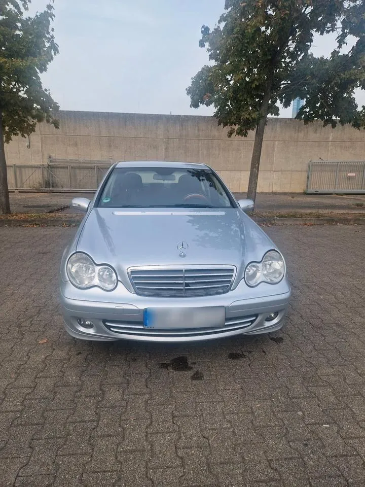 Mercedes-Benz C 200