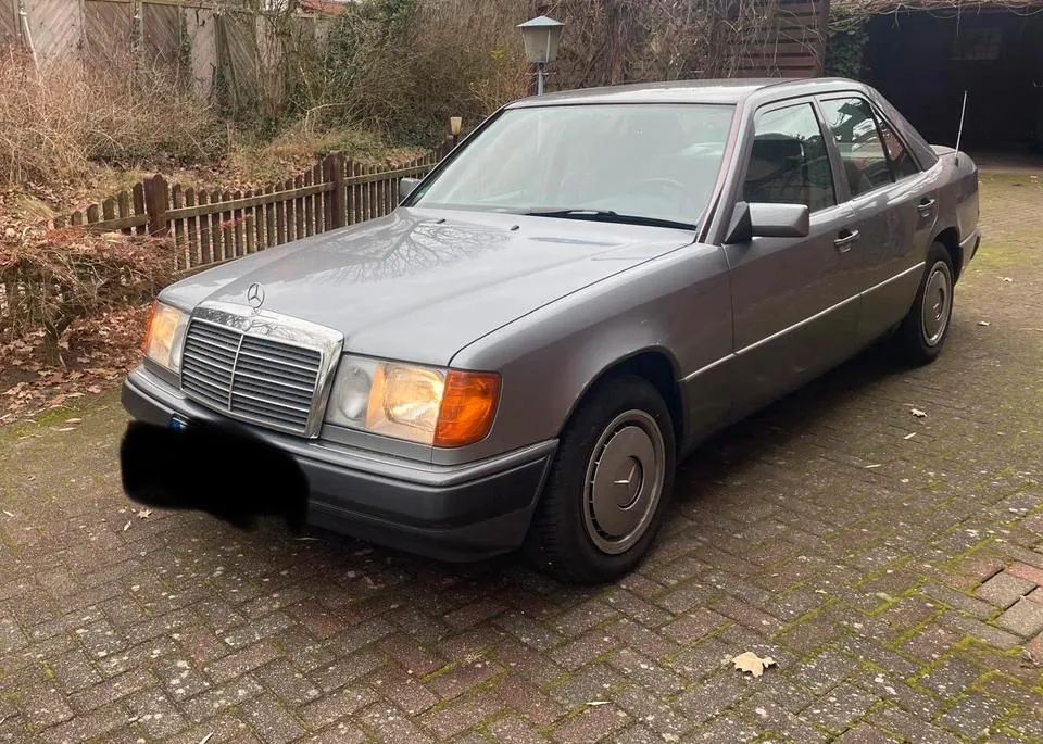 Mercedes-Benz E220
