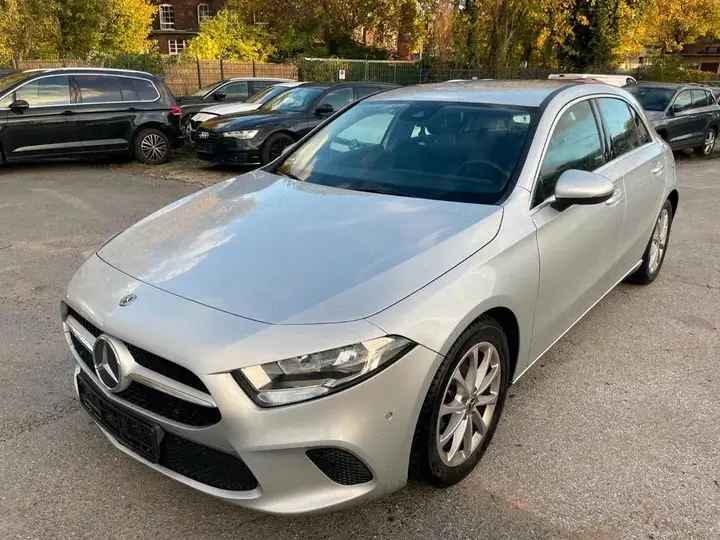 Mercedes-Benz A 200